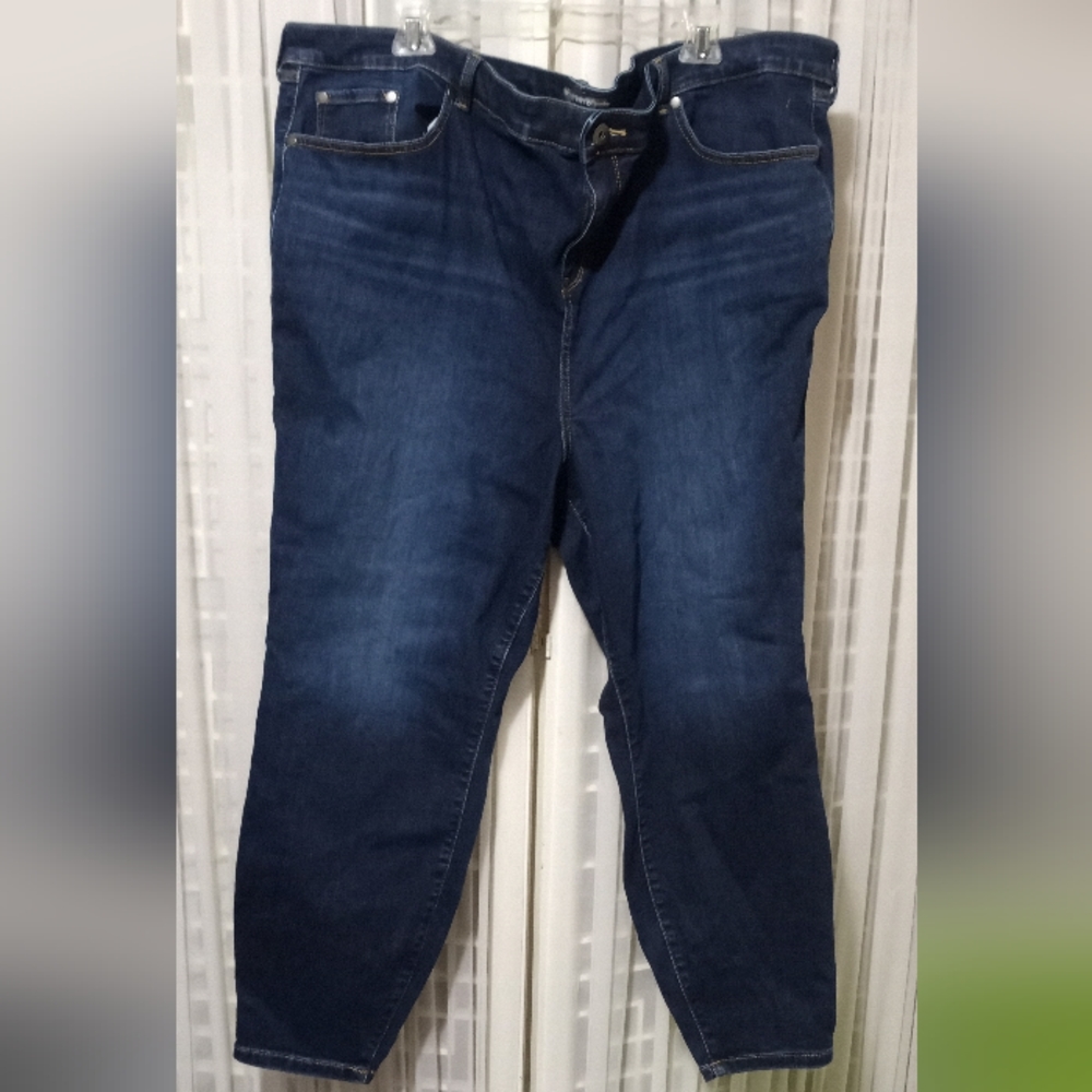 Torrid size 28R jeans.